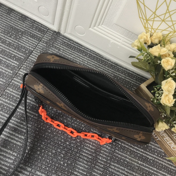 ルイヴィトンバッグ着用イメージ